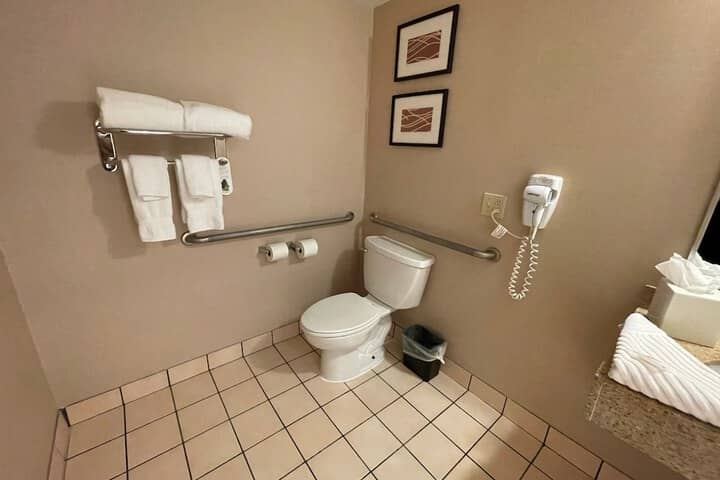 Room 8 of 52